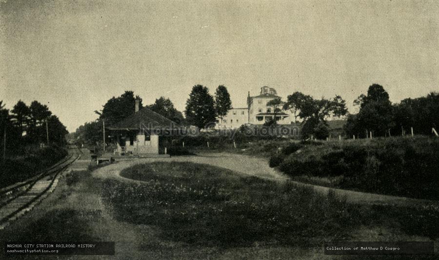 Postcard: View of Hotel Pepperell from Kittery Point Depot
